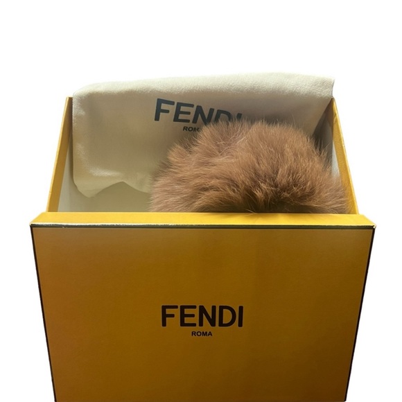 Fendi Pom Pom Bag Charm full Inclusion - Picture 3 of 5